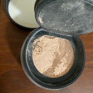 Setting Pretty Translucent Powder